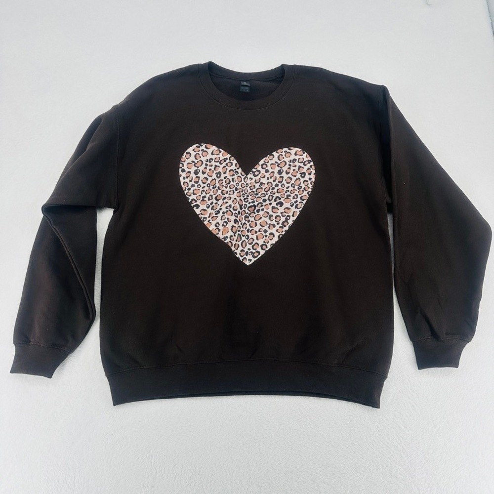 Leopard Heart Graphic Sweatshirt Brown Crewneck Size Large NWOT